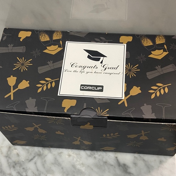 Graduation Gift Box - Picture 4 of 4